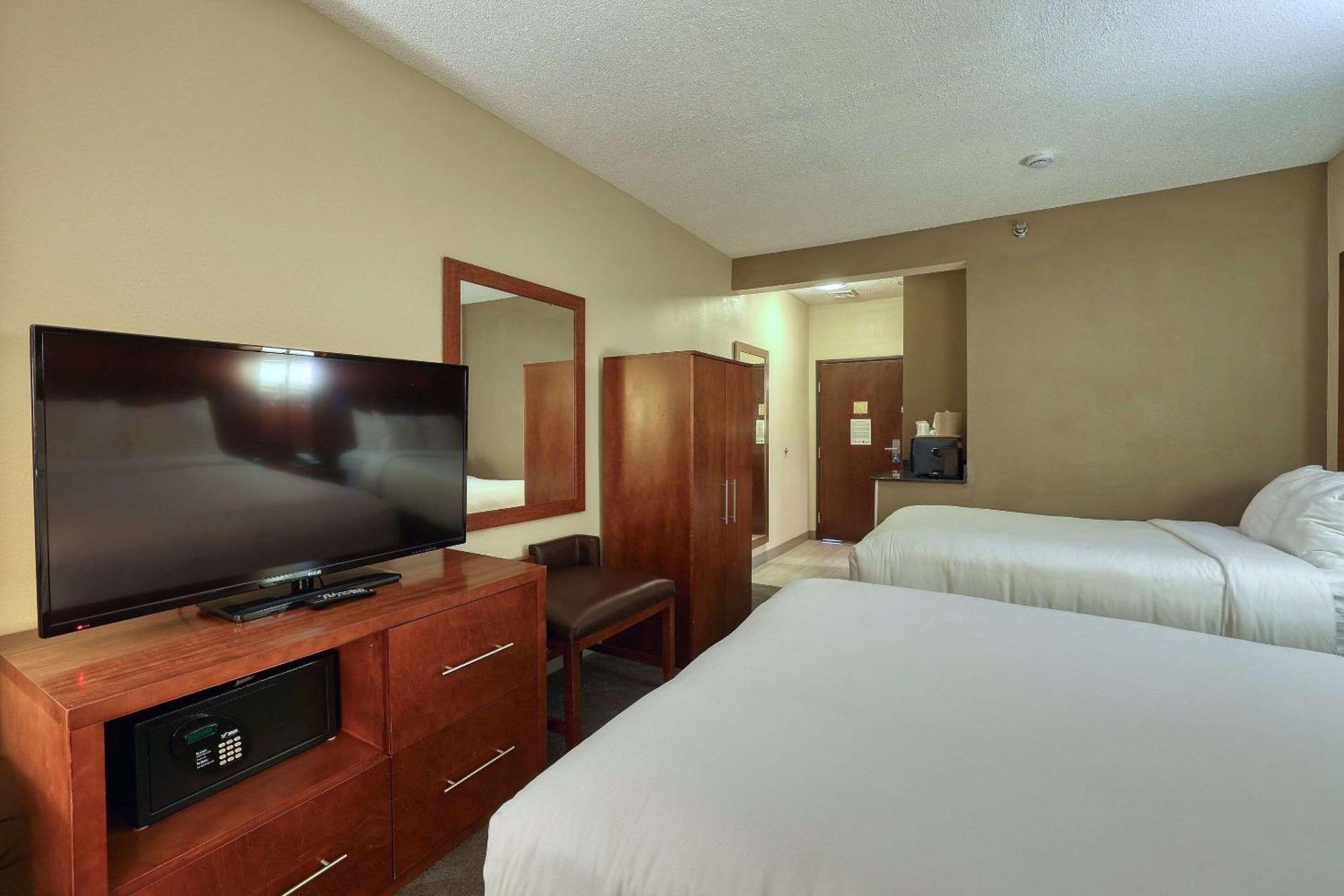 Comfort Suites Appleton Airport Bagian luar foto